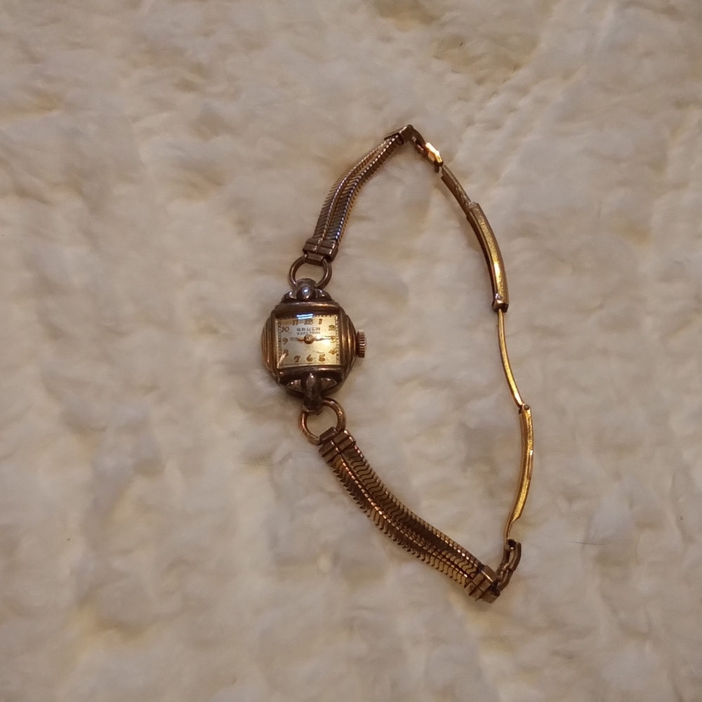 Gruen Vintage Art Deco Ladies Watch